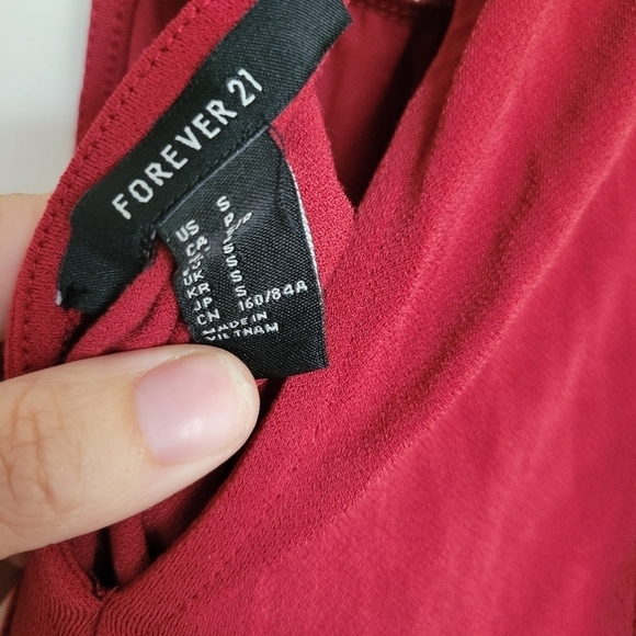 Forever 21 Women's Burgundy Red Sleeveless High Neck Bodysuit Size Small - Picture 5 of 7
